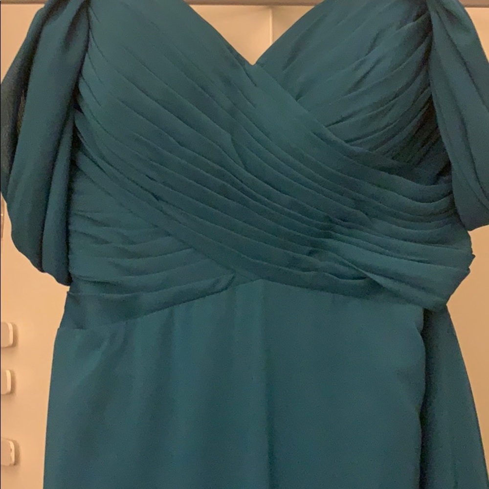 Long, off-shoulders bridesmaid dress